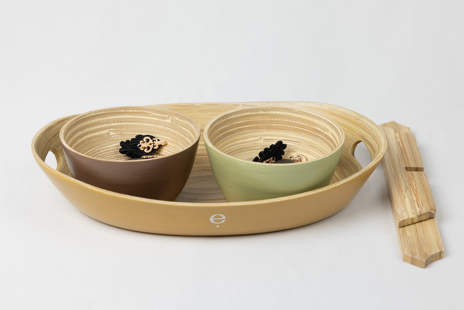 Independence Tray: Hooks & Clasps