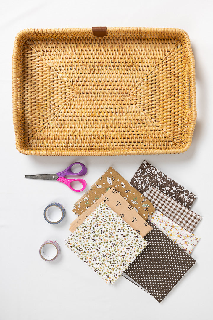 Play Schema Tray: Enveloping - Fabric Wrapping